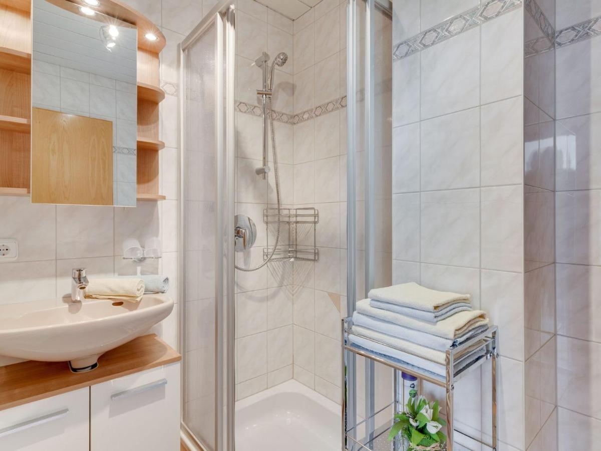 Quaint Apartment In Hainzenberg Near Horbergbahn Exteriör bild