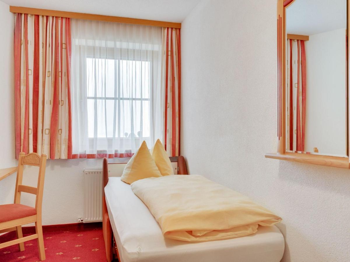 Quaint Apartment In Hainzenberg Near Horbergbahn Exteriör bild