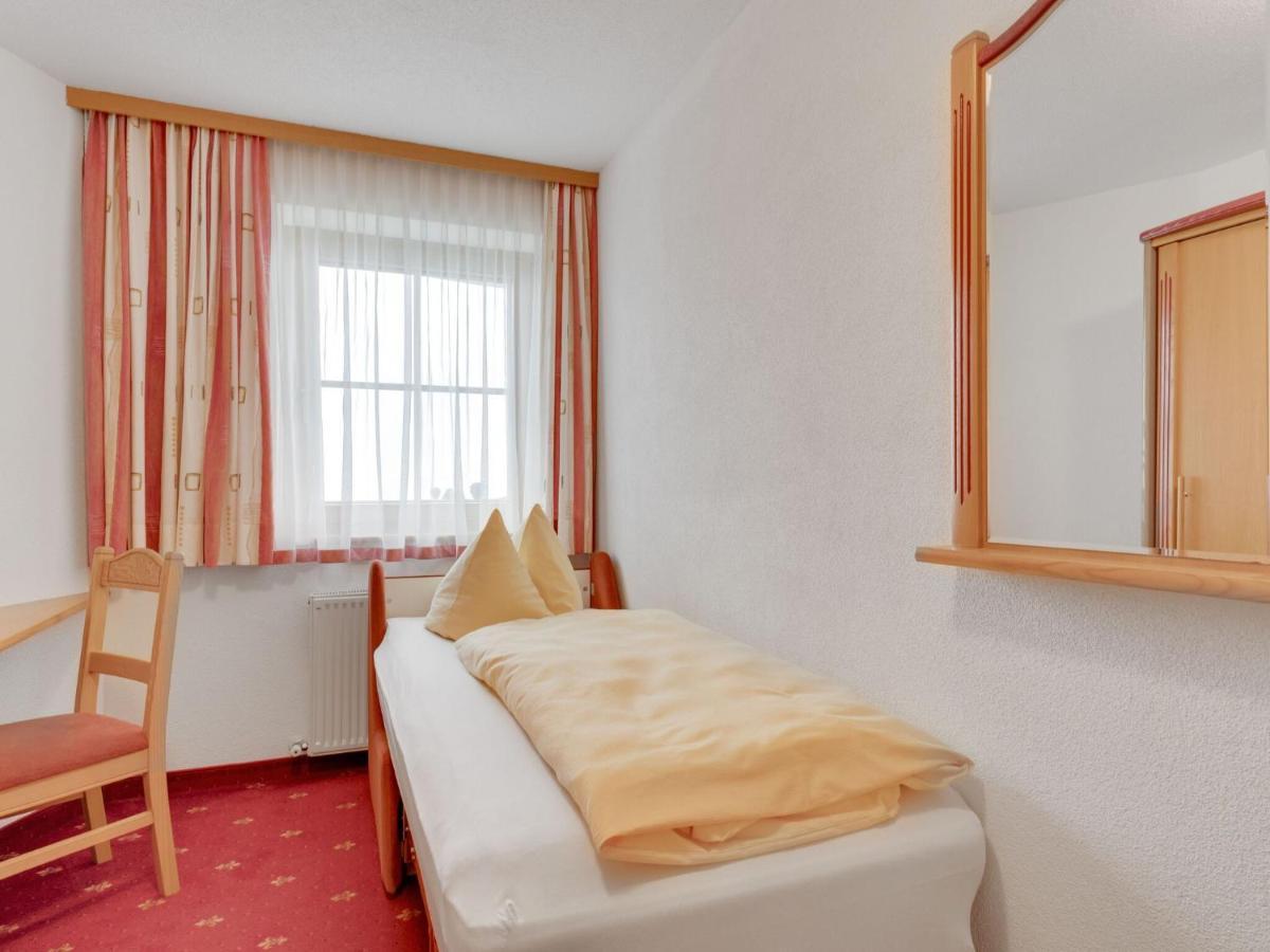 Quaint Apartment In Hainzenberg Near Horbergbahn Exteriör bild