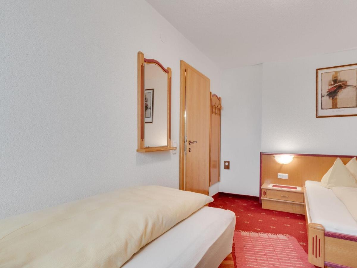 Quaint Apartment In Hainzenberg Near Horbergbahn Exteriör bild